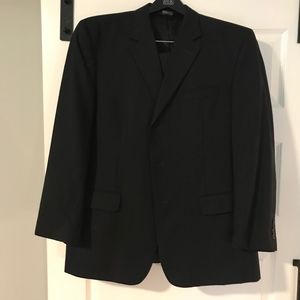 JosABank Executive Men's Suit (size 44R/36W)